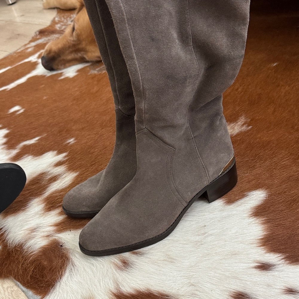 Louise et Cie Gray Suede Heeled Boots